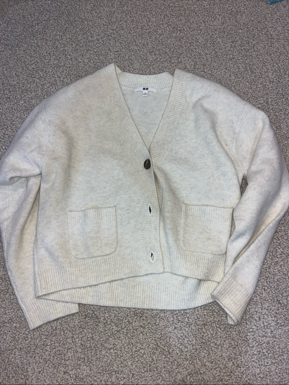 Uniqlo Cream V-Neck Pocket Cardigan